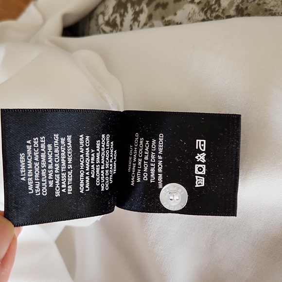 M Tahari Blouse - Picture 6 of 6